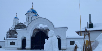 В Курганской области у стен женской обители в третий раз прошёл праздник снежных ангелов - Епархия