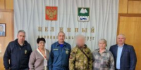 Военнослужащий привёз целинникам награды и благодарности от командования СВО - Новый мир