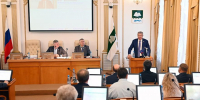 Аплодировали впервые за много лет: сенатор Муратов выступил в курганской облдуме - Область 45