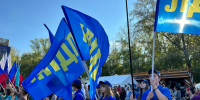 Актив ЛДПР в Кургане принял участие в митинг-концерте в честь Дня флага РФ - ЛДПР