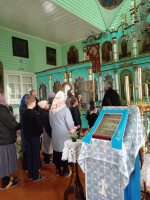 Ученики курганской воскресной школы посетили старинный храм в Боровлянке